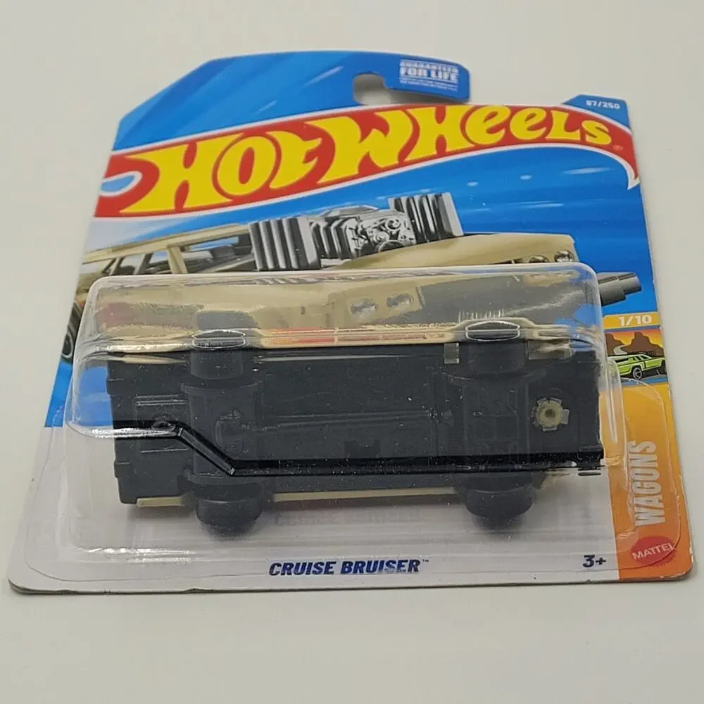 2026 Hot Wheels Cruise Bruiser 87/250 Beige Red Black Wagons Series 1/10